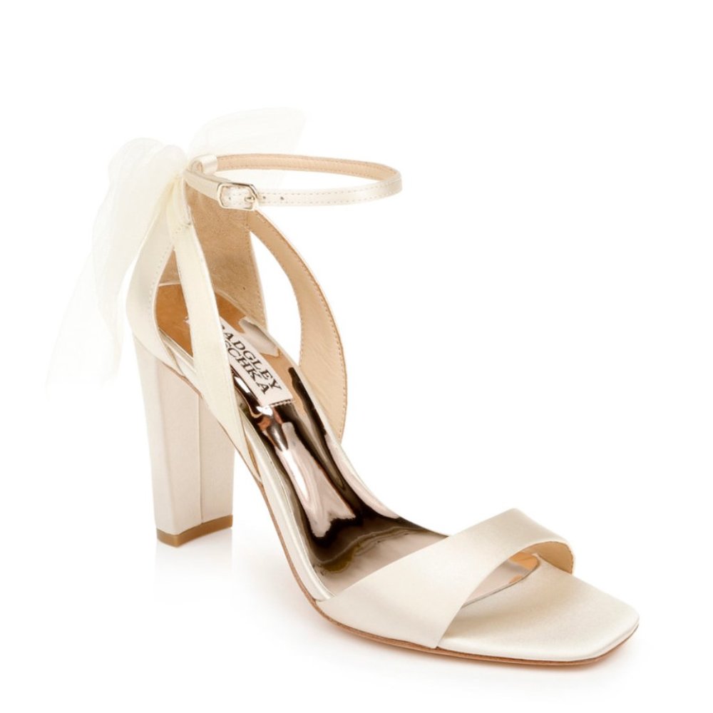 Badgley Mischka Kim Mesh Bow Block Heels in Soft Blush